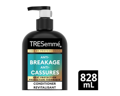 TRESemmé Conditioner deep conditioner for split ends Anti-Breakage strengthens and detangles hair 828 ml - 828 ML