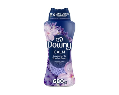Downy Perles rehausse-parfum pour lessive Infusions, CALM, Lavande apaisante et gousse de vanille - 680.0 G