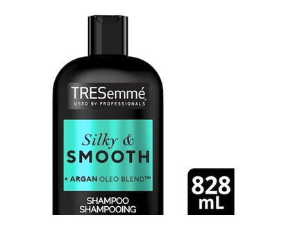 TRESemme Shampooing pour cheveux secs Silky & Smooth + Argan Oleo Blend - 828.0 ML