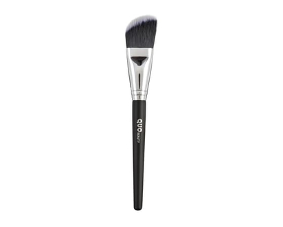 Quo Beauty Pinceau à fond de teint biseauté - 1 CHA