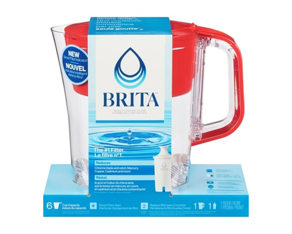 Brita Petit pichet de filtration d’eau d’une capacité de 6 tasses avec 1 filtre standard, sans BPA, modèle Denali rouge - 1.0 EA