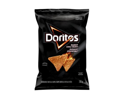 Doritos Sweet Chili Heat! flavoured tortilla chips - 235.0 G