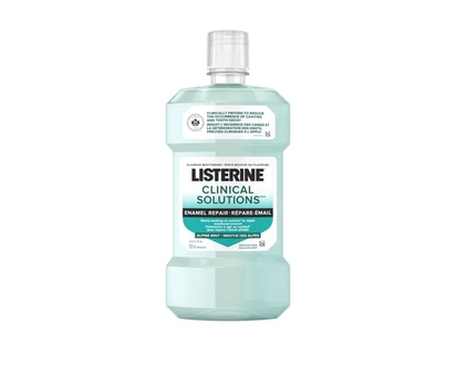 Listerine Solutions cliniques Répare-émail à la menthe, rince-bouche quotidien - 500 ML