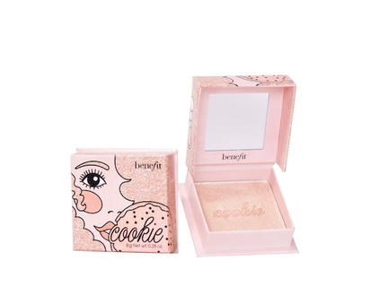 Benefit Cosmetics Cookie Illuminateur en poudre Illuminateur super-soyeux perle dorée - 1 CHA