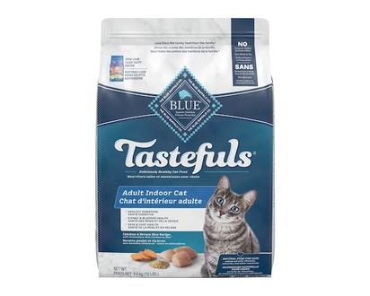Blue Buffalo Tastefuls Adult Cat Indoor Chicken & Brown Rice Dry Cat Food - 4.5 KG