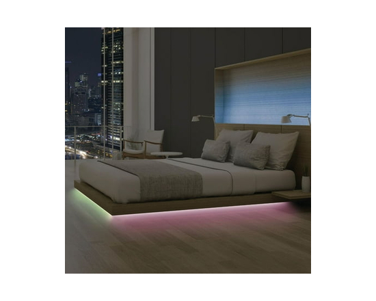 Bande lumineuse RVB activée par mouvement multiple MotionGlo de Merkury Innovations avec télécommande