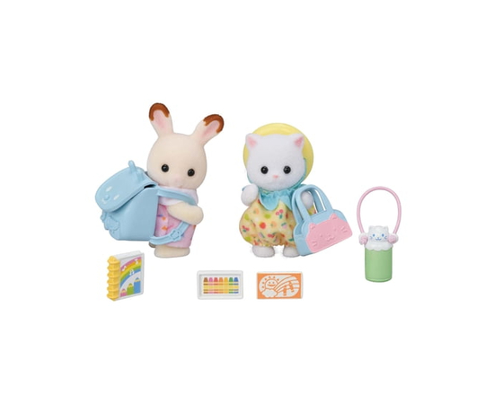 Calico Critters Nursery Friends - Walk Along Duo, ensemble de 2 figurines à collectionner avec accessoires