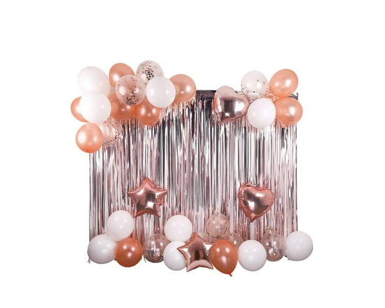 Une façon de célébrer ! Ensemble de rideaux et ballons