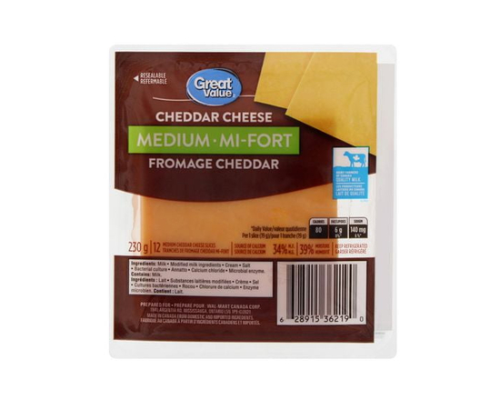 Tranches de fromage cheddar mi-fort Great Value