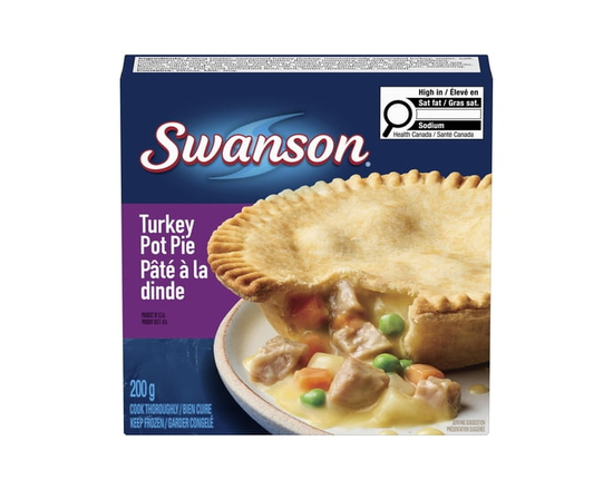 Swanson Turkey Pie: flaky crust stuffed with seasoned turkey, carrots, potatoes, and peas - 200 g