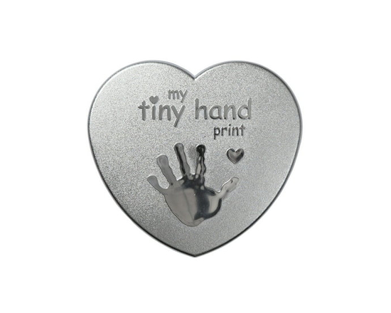 Create a fond memory with this Stepping Stones Baby Handprint Kit. It comes with a beautiful silver heart container.