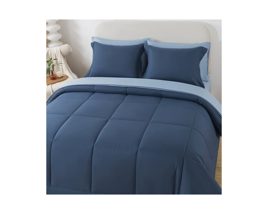 **Mainstays – Ensemble de literie tout-en-un réversible avec couette et draps, 7 pièces, grand lit (Queen), rayures grises** (Bleu marine)