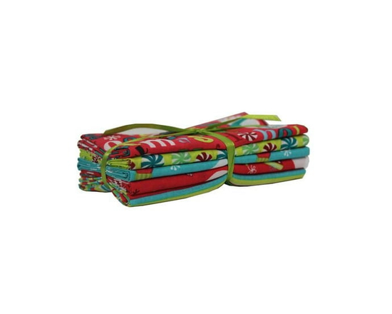 Fabric Creations Seasonal Fat Quarter Bundles - 18" x 21"