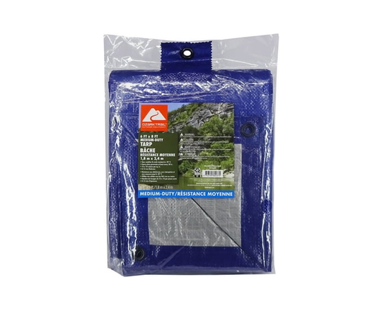 Bâche Ozark Trail pour charges moyennes, 6 x 8 pi - Bleu/argent, matériau PE - 6 pieds x 8 pieds